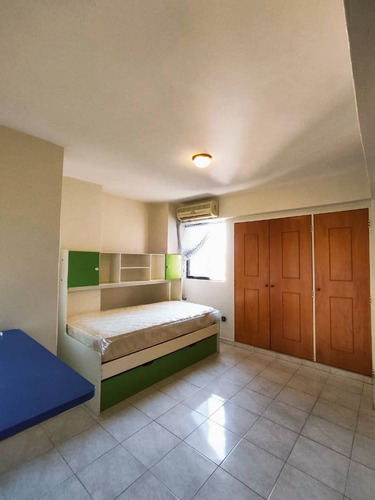 Imagen 18 de 20 de Apartamento En Alquiler Res. Assad Palace, El Parral 150 Metros (amoblado). Daniela Jimenez Cod.422472