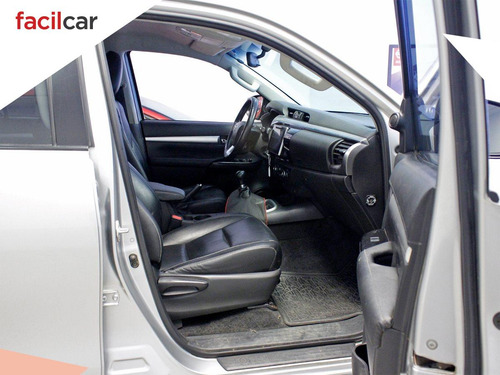 Imagen 17 de 25 de Toyota Hilux Srv 4x2 Turbo Diesel 2.8 2018 Excelente!!