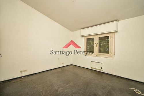 Oportundiad En Venta Casa Cinco Dormitorios Playa Mansa- Ref: 5437