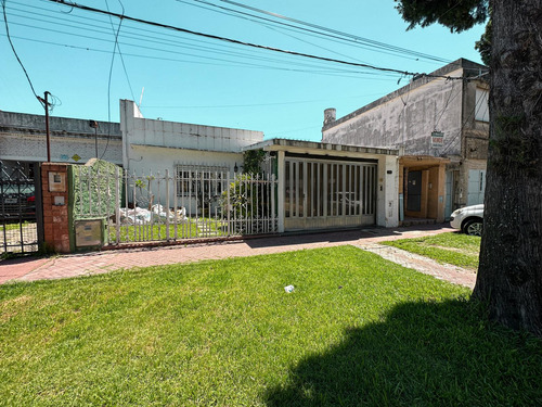 Casa De 3 Dormitorios De Oportunidad En Alberdi