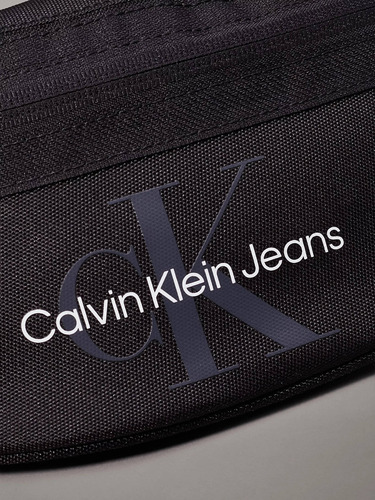 Cangurera Color Negro Calvin Klein Monologo Hombre