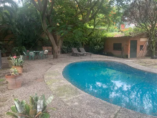 Casa Sola En Tlaltenango, Cuernavaca, Morelos.