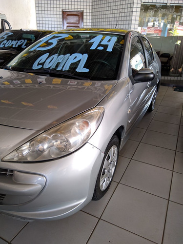 Peugeot 207 Passion 1.4 Sedã