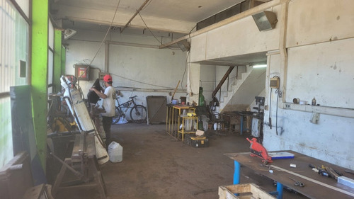 Bodega De 460 M2 Ubicada En Av. Carreras Concepción