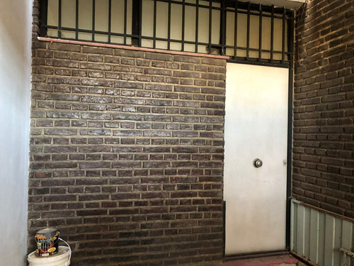 Vendo Excelente Casa Remodelada A Mts De Juan B Justo Al 2500, Ideal Para Empresas O Rentas