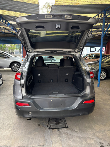Jeep Cherokee Latitude 4x2 Queroseno Cherokee Latitude 4x 2