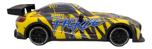 Auto De Carreras Con Luz A Radio Control Color Amarillo Personaje Fierce