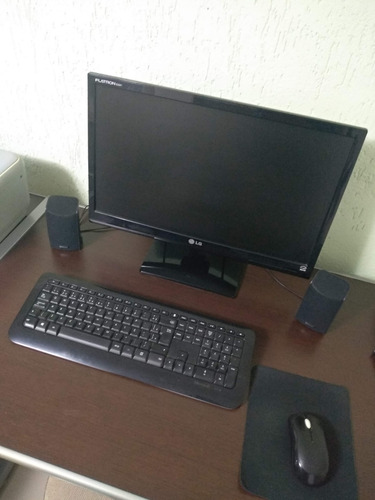 Computador Desktop Com Monitor, Teclado E Mouse