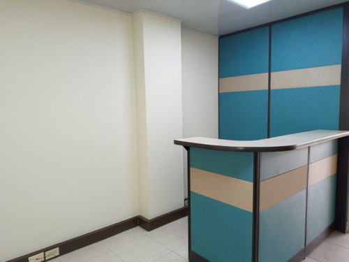Oficina En Venta En El Lago. Cod V16477