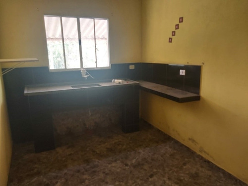 Chácara / 3.000m2 / Lago Com Peixe / 1 Km Da Br