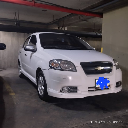 Color Blanco. Sedan. 4 Puertas. En Buen Estado