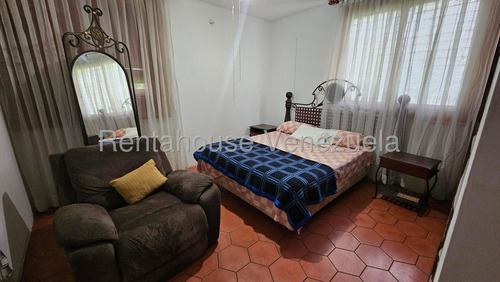 Casa En Venta En Colinas De Los Ruices Mls #25-23987