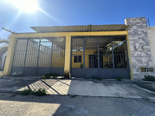 Casa En Venta En Caucel Con Vista A Dos Calles Y A Avenida