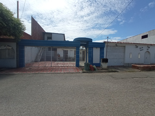 Amplia Casa Con Anexo Independiente Urb Los Overos Sur 23-20112 Gjg Con Financiamiento