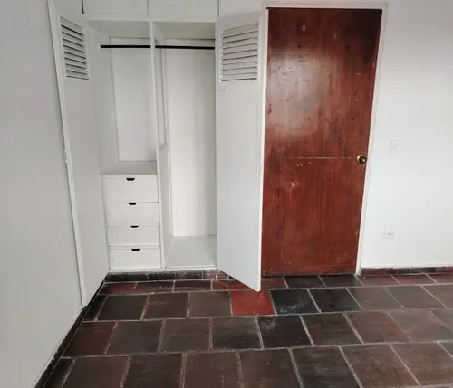 Casa Con Patio Enorme Para Tu Proyecto Personal En El Bosque, Cali