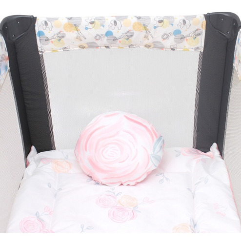 Edredón Cuna Viajera Cary Incluye Cojín Decorativo Y Sabana Color Rosa Diseño de la tela Rosas