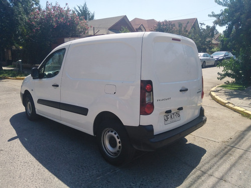 Arriendo Furgón Diesel - Peugeot Partner