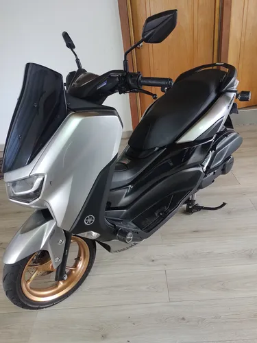 Nmax Connected