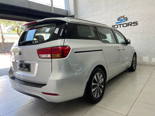 Kia Grand Carnival 3.3 Ex 5p