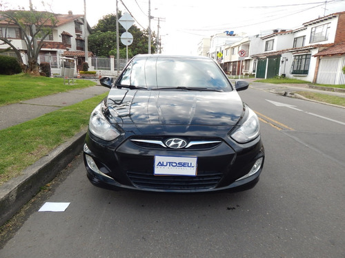 Imagen 3 de 11 de Hyundai Accent