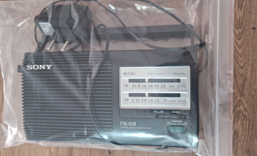 Rádio Am-fm Sony Icf-24 Funciona Lê Anúncio Preto (Usado)