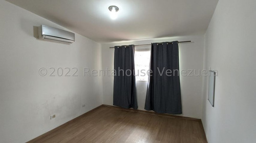 Imagen 18 de 21 de Casa Macaracuay 22-18630 Ramon Estrella 4142811513