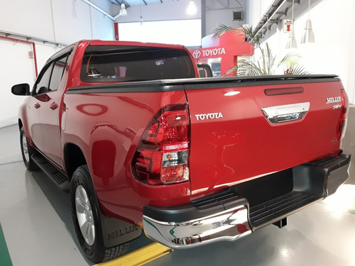 Toyota Hilux 2.8 Cd Srv 177cv 4x4 At My21