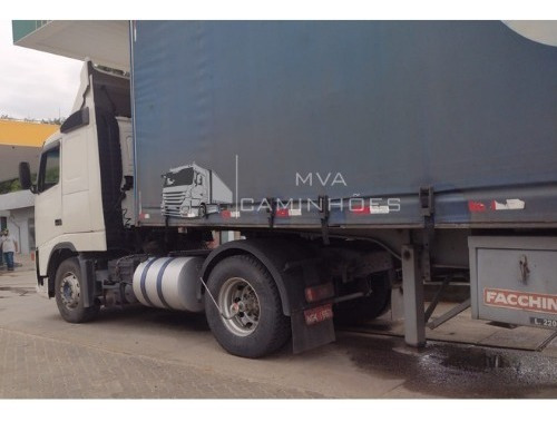 Imagem 10 de 15 de Caminhão Volvo Fh 380 4x2 Ano 2005