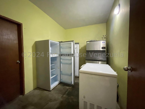En Venta Negocio Restaurante En El Circulo Militar Las Delicias Maracay Todo Operativo Con Vista Al Lago Para Tus Eventos Kg