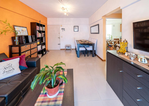 Venta Departamento Dos Ambientes En Florees Con Cochera