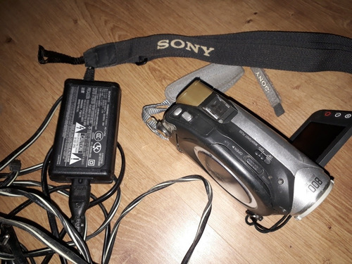 Filmadora Sony Handycam Com Carregador - Precisa De Bateria