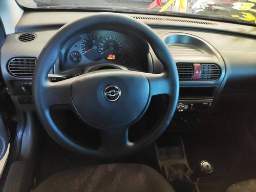 Imagem 9 de 9 de Chevrolet Corsa 1.8 Mpfi Joy 8v Flex 4p Manual