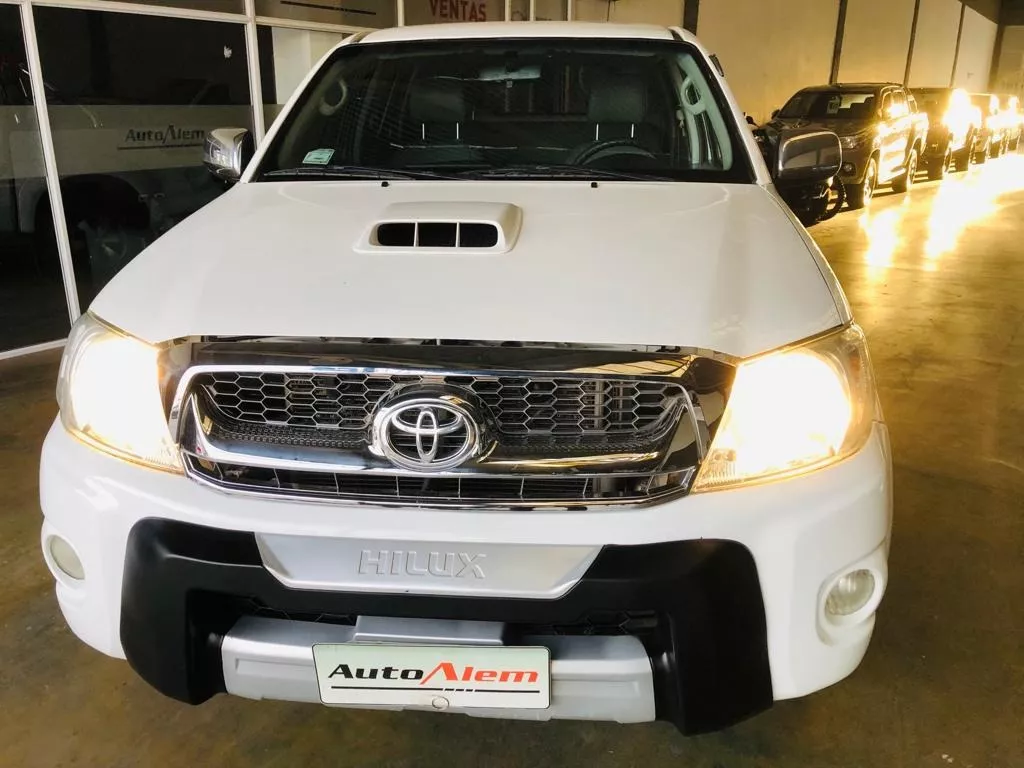 Toyota Hilux 3.0 I Srv Cab Doble At 4x4 Cuero