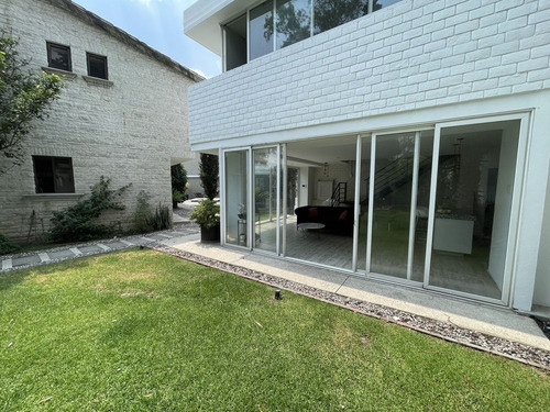 Espectacular Casa Con Excelente Ubicación En La Mejor Zona De La Herradura