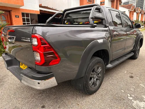 Toyota Hilux 2.4 Diesel automática