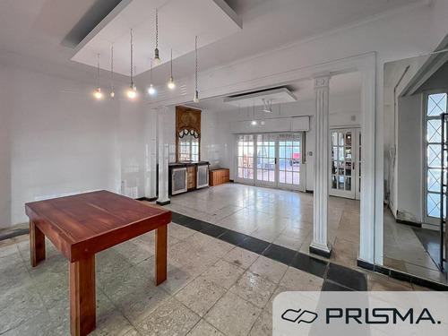 Casa - 4 Dorm - Cofico. Apta Credito