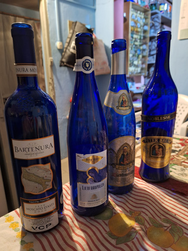 Botella Azules De Vinos,bartenura,noblese, Liebfraumilch Ect