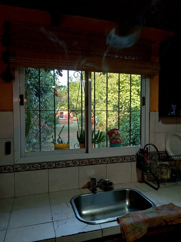 Casa De 4 Ambientes Con Parque Y Pileta