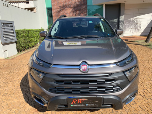 Imagem 2 de 9 de Fiat Toro Freedom 1.8 Cinza 2020
