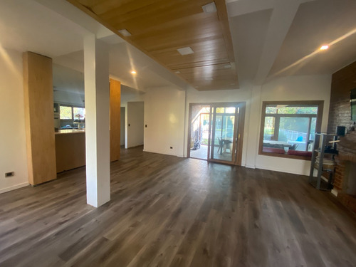 Venta De Casa En Saint Thomas Norte En Canning