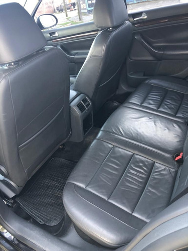 Imagen 5 de 9 de Volkswagen Vento Luxury 2.5 2009