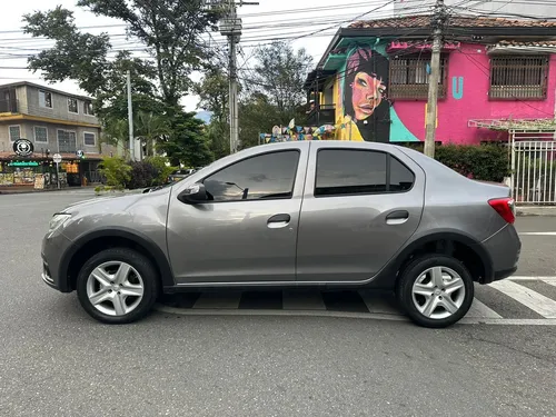 Renault Logan 1.6 Authentique / Life
