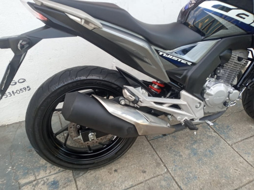Imagem 2 de 12 de Honda Twister 250 2020 Prata