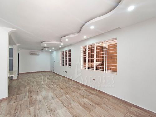 Imagen 4 de 20 de Ledezma Asesores Vende Townhouse Moderno A Estrenar Con Acabados De Primera En La Urbanización Andrés Eloy Blanco, Ciudad Bolívar - Venezuela
