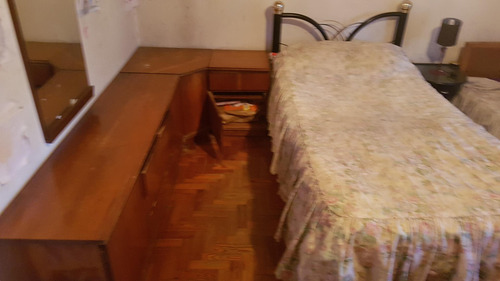 Casa Con Galpon En Caseros De 5 Ambientes F: 3539