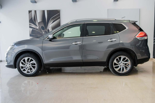 Imagen 2 de 14 de Nissan X-trail Advance 2.5l L4 170hp 2 Filas 2016