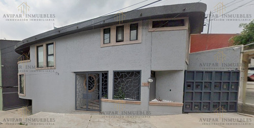 Casa En Venta En Col. Lomas Lindas, Cd Lopez Mateos, Atizapan De Zaragoza. Cgc128