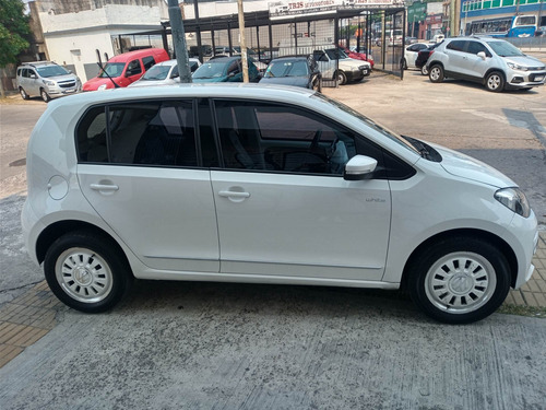 Imagen 7 de 15 de Volkswagen Up! 2015 1.0 White Up 75cv