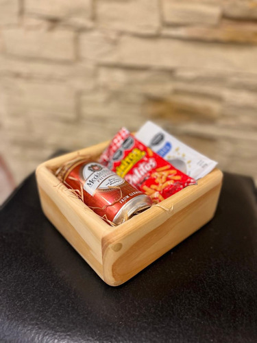 Caja + Cerveza Y Snacks Para Regalo Tamaño Chico