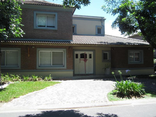 Casa - La Chacra Lote Interno Excelente